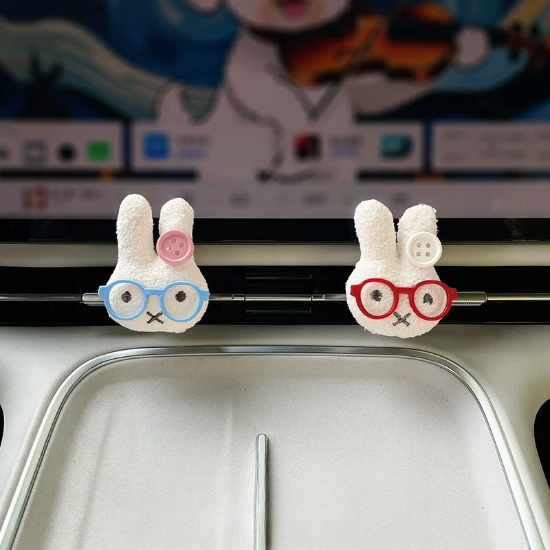 Car Vent Diffuser - กระต่ายน่ารักใส่แว่นตา คลิปน้ำหอมติดช่องแอร์รถยนต์ เครื่องกระจายกลิ่นอโรมาเธอราพี น้ำหอมปรับอากาศในรถยนต์ ของตกแต่งช่องแอร์ ตกแต่งภายในรถยนต์